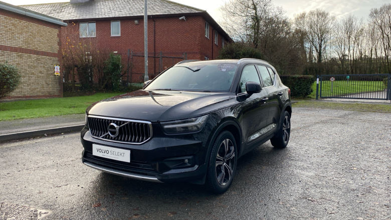 Volvo Xc40 2.0 B4P Inscription Pro 5dr Auto Petrol Estate